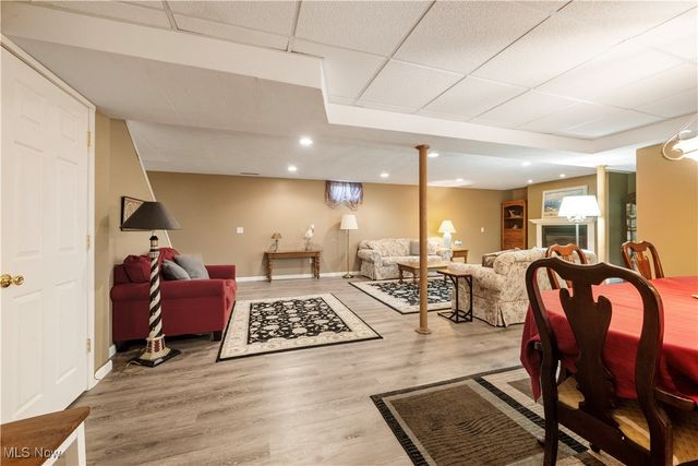 963 Saint Brendan Drive, Canal Fulton, OH 44614