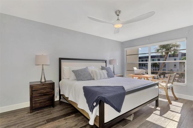 4410 EXETER DRIVE 204, Longboat Key, FL 34228