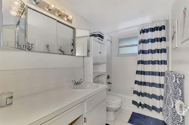 4410 EXETER DRIVE 204, Longboat Key, FL 34228