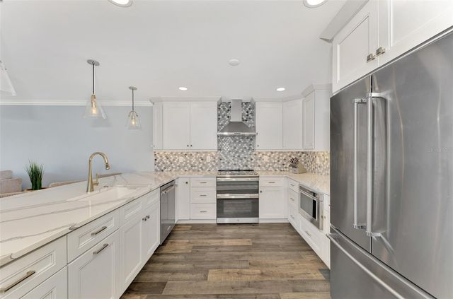 4410 EXETER DRIVE 204, Longboat Key, FL 34228