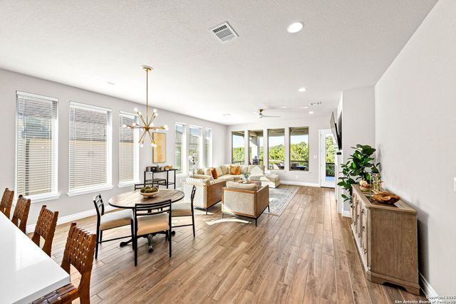 306 Navarro, Boerne, TX 78006