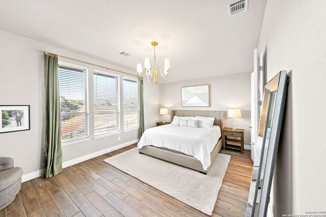 306 Navarro, Boerne, TX 78006