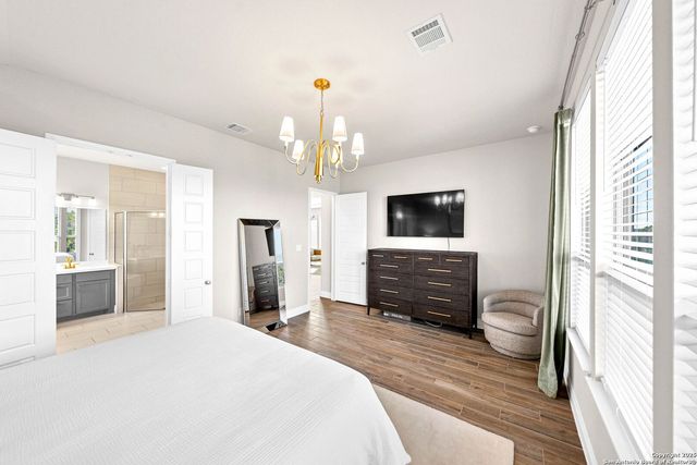 306 Navarro, Boerne, TX 78006