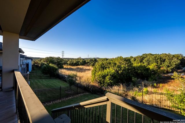 306 Navarro, Boerne, TX 78006