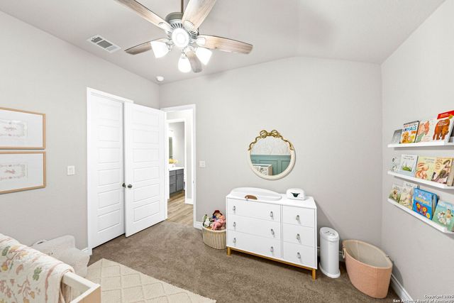 306 Navarro, Boerne, TX 78006