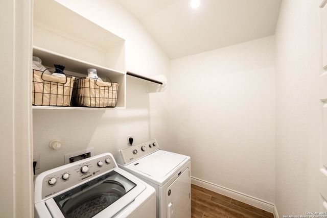 306 Navarro, Boerne, TX 78006