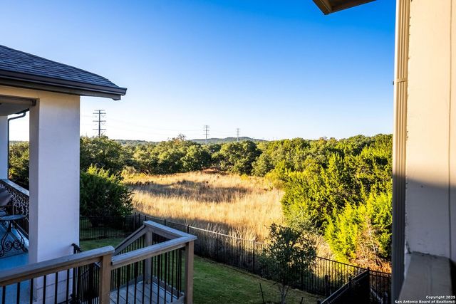 306 Navarro, Boerne, TX 78006