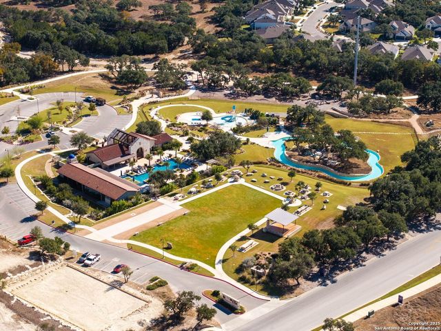 306 Navarro, Boerne, TX 78006