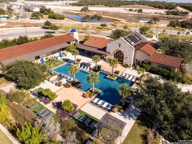 306 Navarro, Boerne, TX 78006