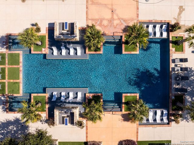 306 Navarro, Boerne, TX 78006