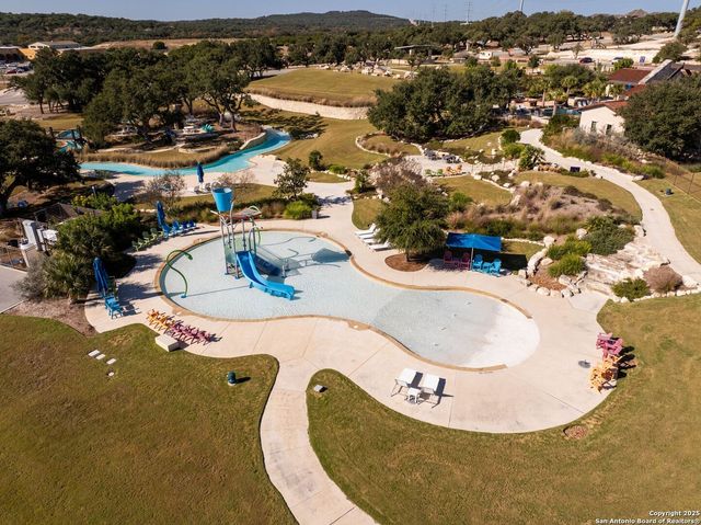 306 Navarro, Boerne, TX 78006