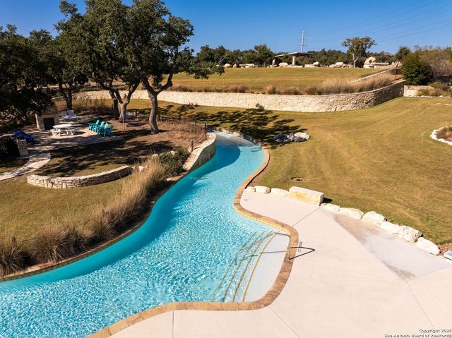 306 Navarro, Boerne, TX 78006