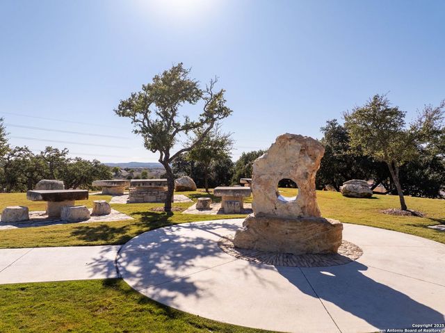 306 Navarro, Boerne, TX 78006