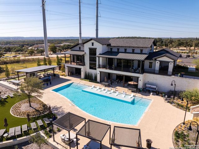 306 Navarro, Boerne, TX 78006