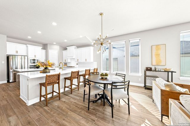 306 Navarro, Boerne, TX 78006