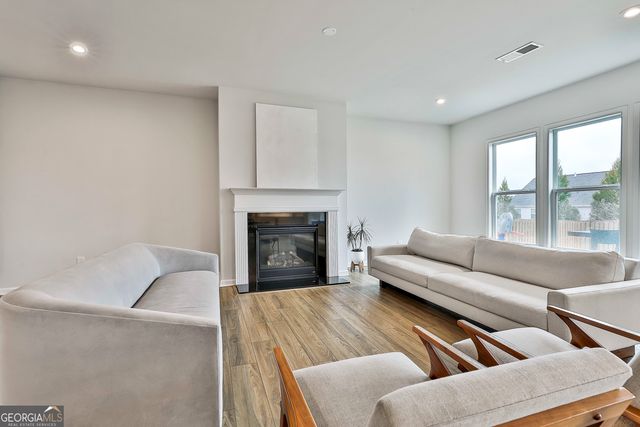 209 Randall Drive, Peachtree City, GA 30269