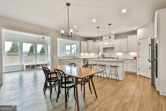 209 Randall Drive, Peachtree City, GA 30269