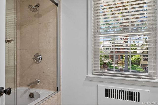 91 Central Parkway, Mount Vernon, NY 10552
