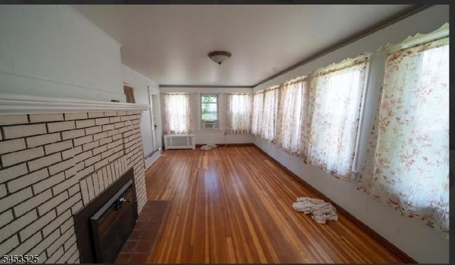 288 Paterson Ave, Little Falls Twp., NJ 07424