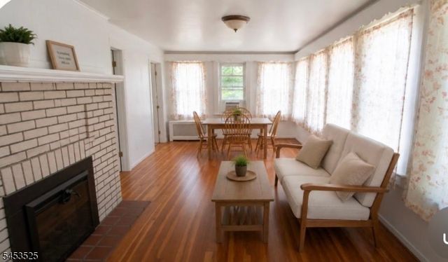 288 Paterson Ave, Little Falls Twp., NJ 07424