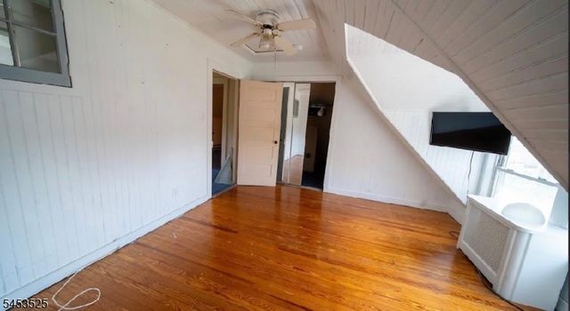 288 Paterson Ave, Little Falls Twp., NJ 07424