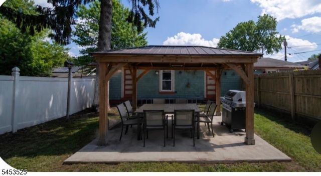 288 Paterson Ave, Little Falls Twp., NJ 07424