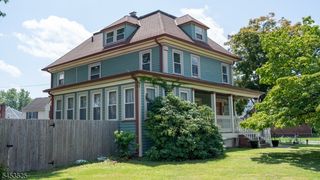 288 Paterson Ave, Little Falls Twp., NJ 07424