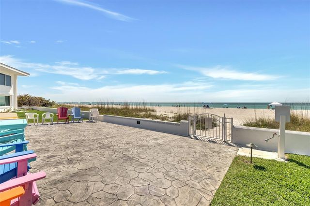 5400 GULF DRIVE 32, Holmes Beach, FL 34217