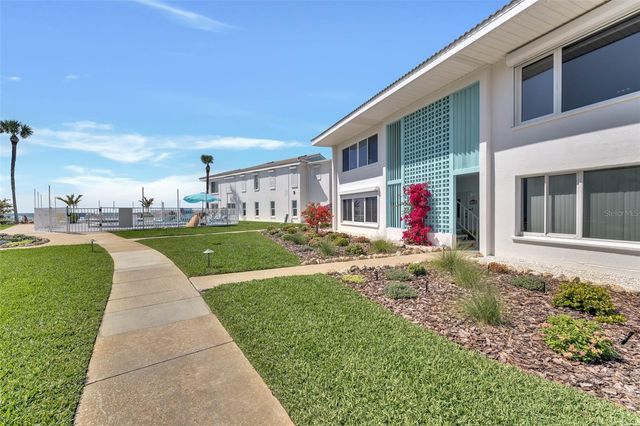 5400 GULF DRIVE 32, Holmes Beach, FL 34217