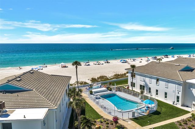 5400 GULF DRIVE 32, Holmes Beach, FL 34217