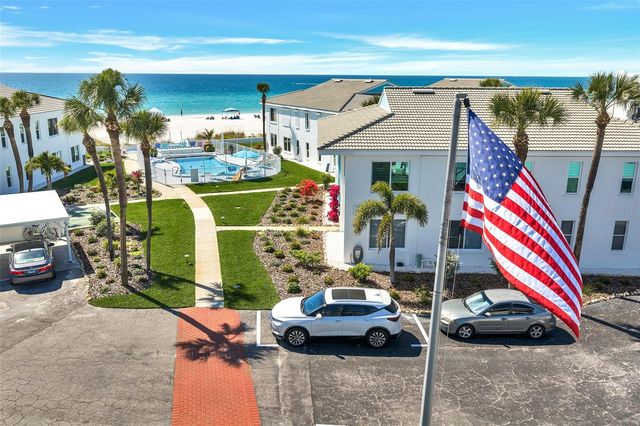 5400 GULF DRIVE 32, Holmes Beach, FL 34217