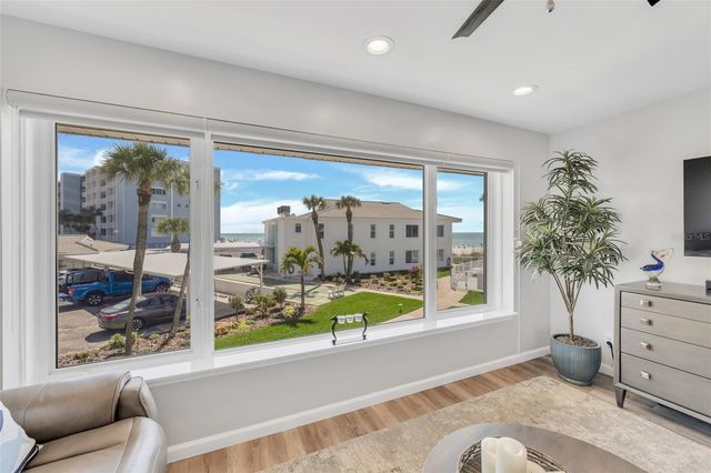 5400 GULF DRIVE 32, Holmes Beach, FL 34217