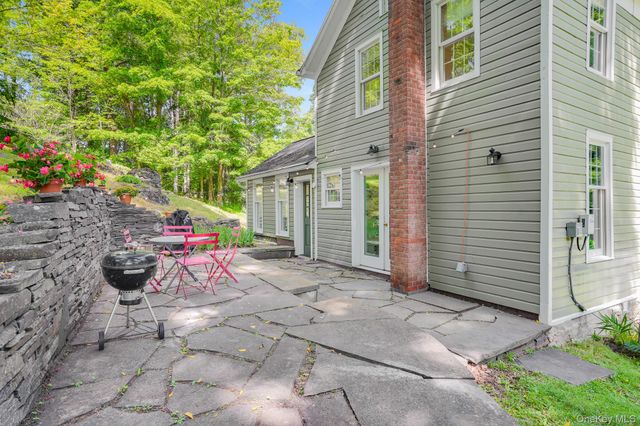 568 Hickory Bush Road, Kingston, NY 12401