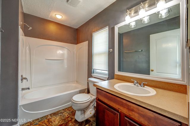 1509 BISCAYNE BAY Drive, Jacksonville, FL 32218