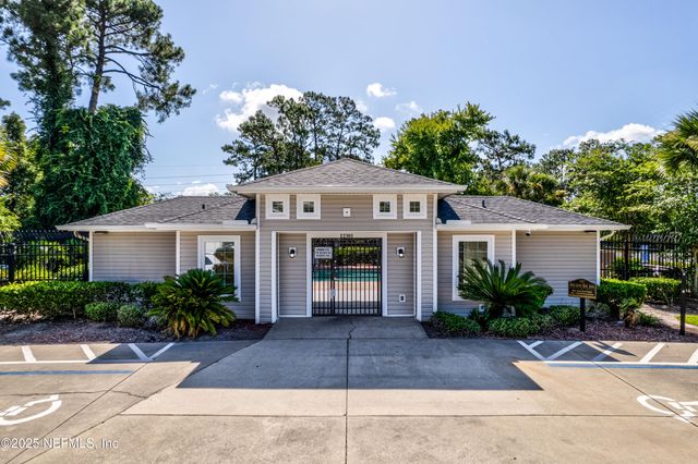 1509 BISCAYNE BAY Drive, Jacksonville, FL 32218