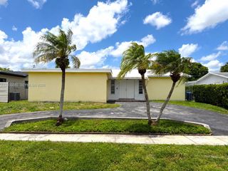 11711 NW 29th St, Sunrise, FL 33323
