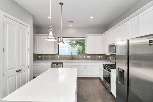 308 Palmer Street, Houston, TX 77003