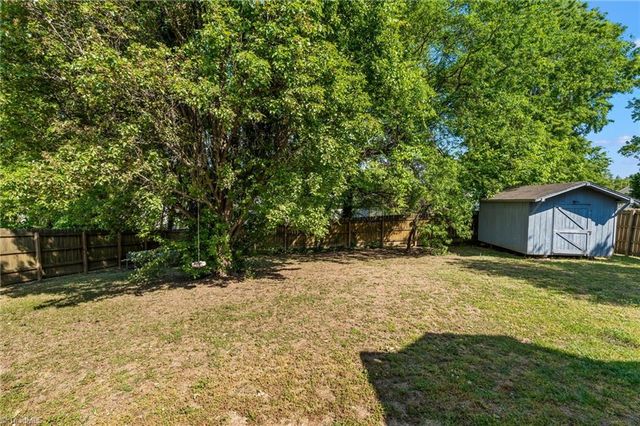 5 Hamilton Court, Thomasville, NC 27360