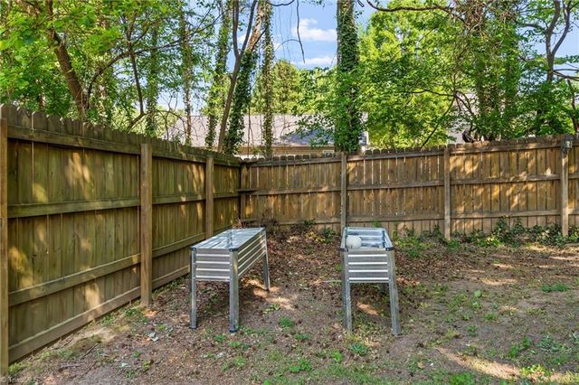 5 Hamilton Court, Thomasville, NC 27360
