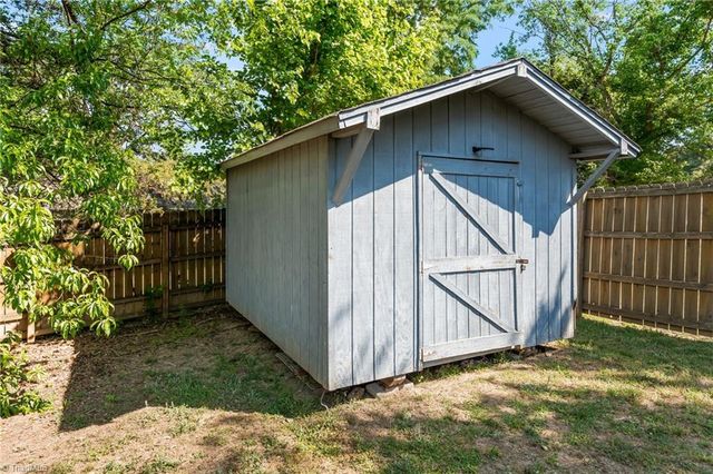 5 Hamilton Court, Thomasville, NC 27360
