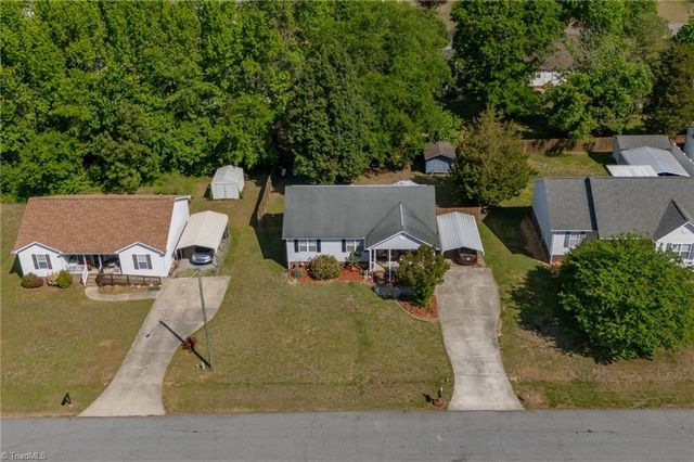 5 Hamilton Court, Thomasville, NC 27360