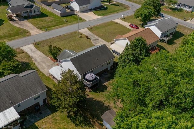 5 Hamilton Court, Thomasville, NC 27360
