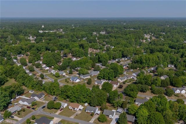 5 Hamilton Court, Thomasville, NC 27360