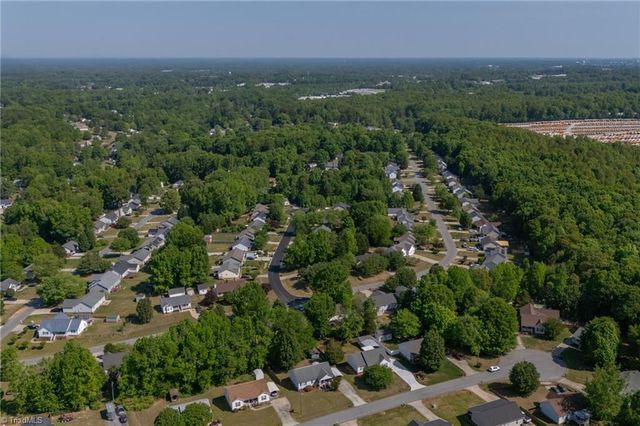 5 Hamilton Court, Thomasville, NC 27360