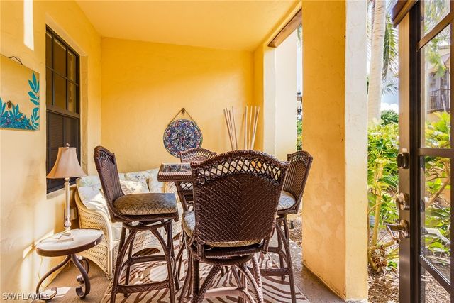 9088 Chula Vista ST 108-3, Naples, FL 34113