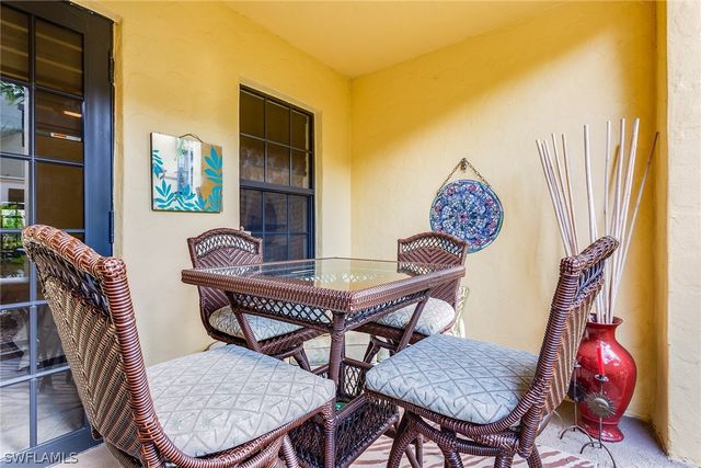 9088 Chula Vista ST 108-3, Naples, FL 34113