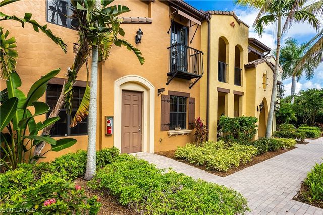 9088 Chula Vista ST 108-3, Naples, FL 34113
