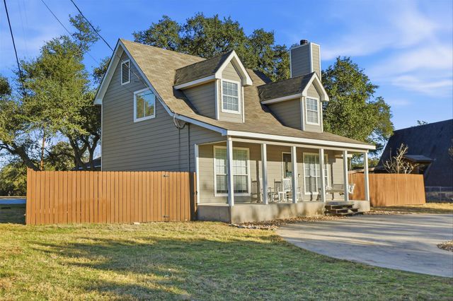 2325 Lakeshore Dr, Canyon Lake, TX 78133