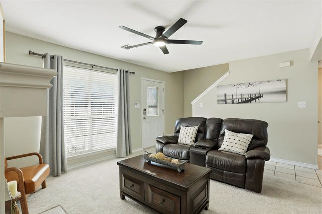 2325 Lakeshore Dr, Canyon Lake, TX 78133