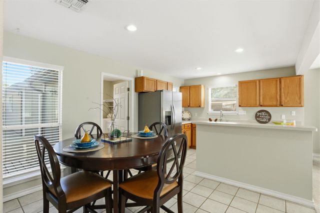 2325 Lakeshore Dr, Canyon Lake, TX 78133